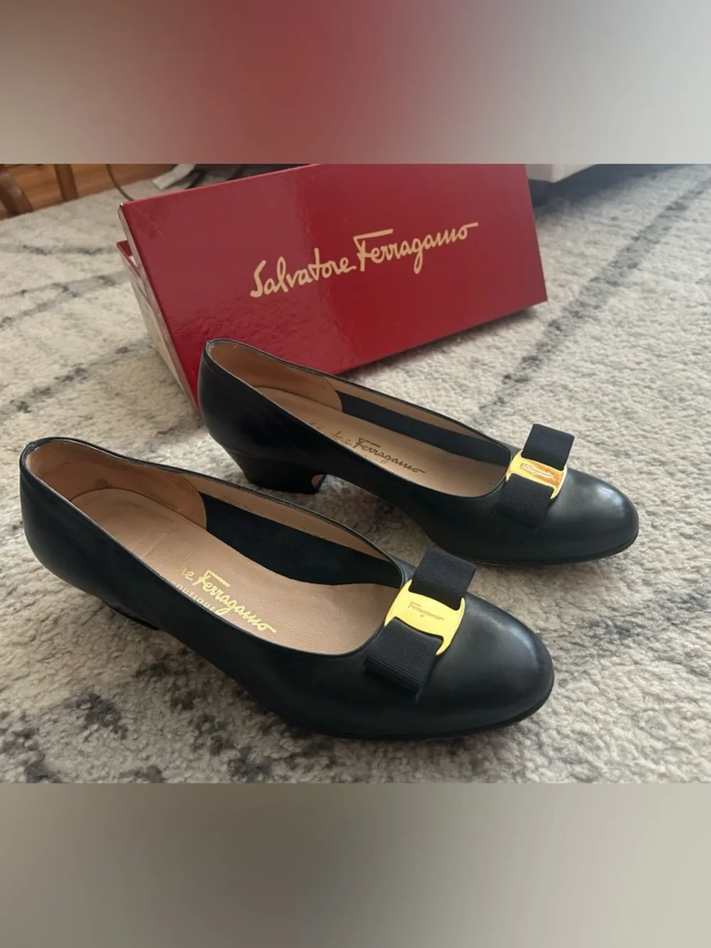 Salvatore Ferragamo Black Leather Vara Bow Pumps with Gold Buckle - Picture 1 of 10